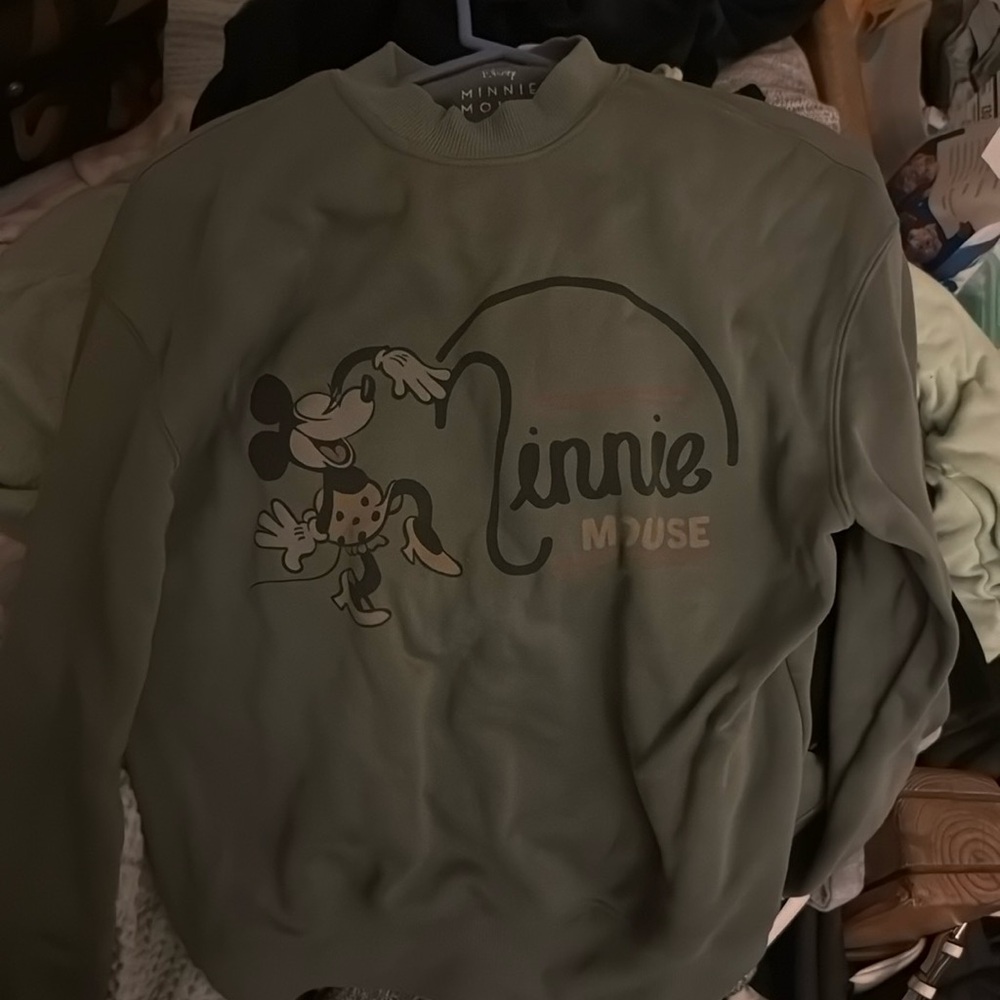 Women Minnie crew neck